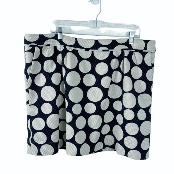 Boden Woven Textured Mini Skirt Women's US 16R Navy Creme Polka Dot EUC Length18 - Picture 2 of 12